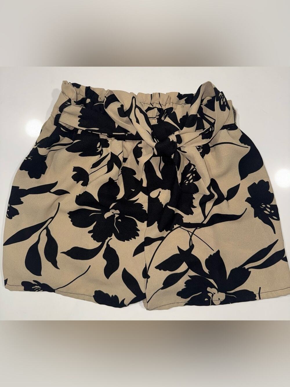 Amazon Women's Beige Floral Tie-Waist Shorts